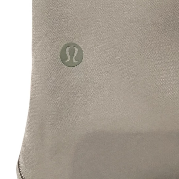 Lululemon On The Fly Skirt *Woven Grey Sage - Picture 4 of 4
